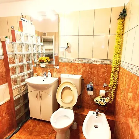 Ultracentral Cathedral