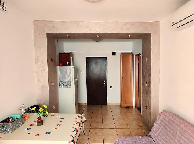 Ultracentral Cathedral